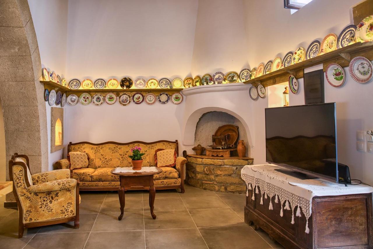 Stone Arch Villa Malona Village Exteriör bild