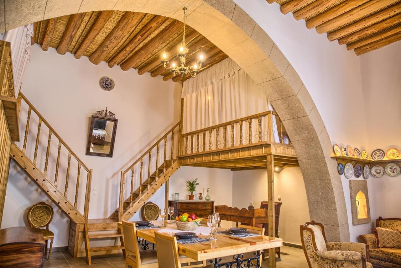 Stone Arch Villa Malona Village Exteriör bild