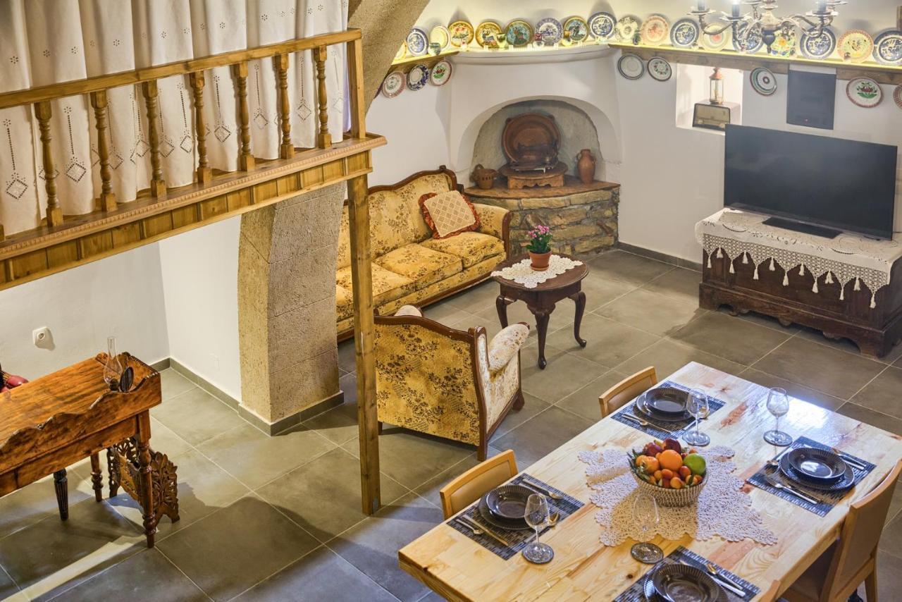 Stone Arch Villa Malona Village Exteriör bild